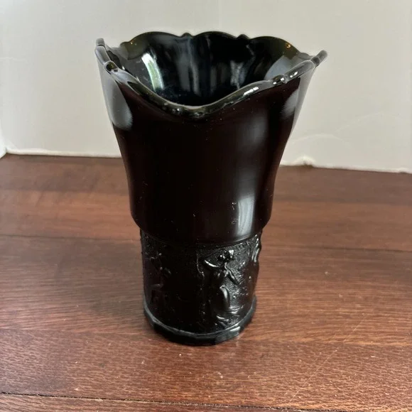 Vintage‎ LE Smith Black Amethyst Dancing Nymphs Tri-Corner Vase Depression Glass