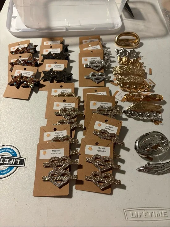 Hair Clip bundle!!