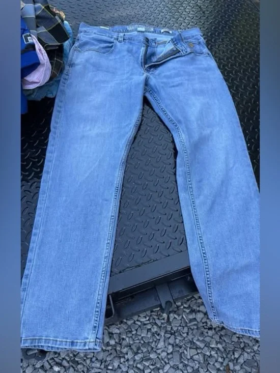 Men’s 34x30 straight Harley Davidson jeans