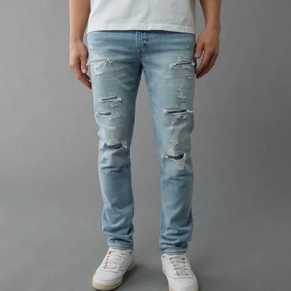 American Eagle Light Wash Patched Skinny Jeans 28W 32L