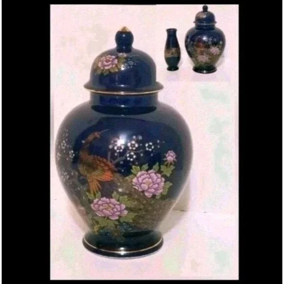 Cobalt Blue Gold Gilt Peacock Ginger Jar Urn Bird Floral Porcelain Lid 8 1/2 Vtg