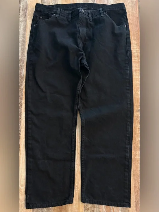 Wrangler Black Relaxed Fit Jeans Men's 44x30 100% Cotton Premium Quality Denim