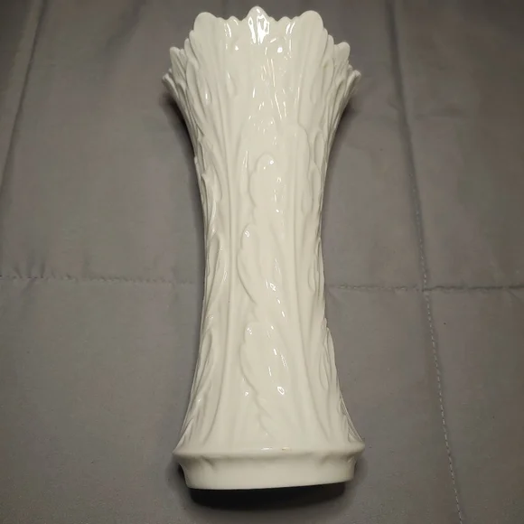 Lenox Vase - Woodland Collection