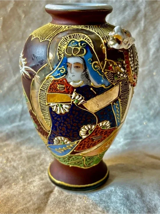 Japanese Satsuma Dragon Vase Immortals Moriage