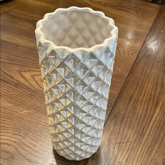 Elegant Cream Iridescent‎ Textured Vase