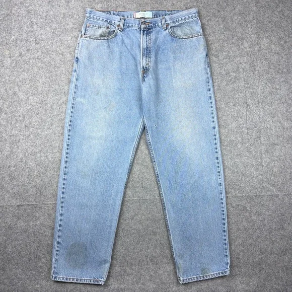 VTG Levi's Jeans Mens 38x32 Light Wash 550 Relaxed Tapered Leg Cotton 90s Y2K