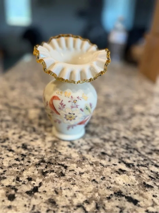Vintage-Style White Floral Ruffled Vase with Gold Trim