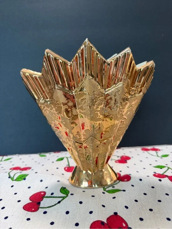 Vintage Gold Ceramic Fan-Shaped Vase - Decorative Accent