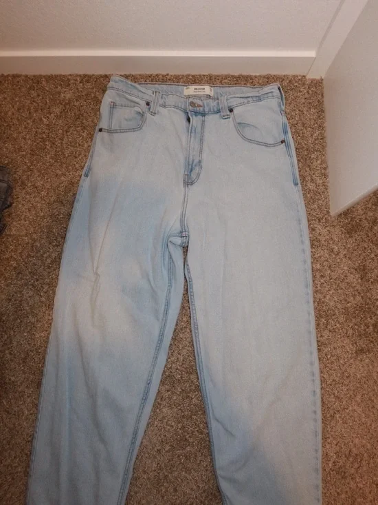 Light Wash Baggy Men’s Jeans