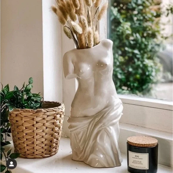 H&M body vase