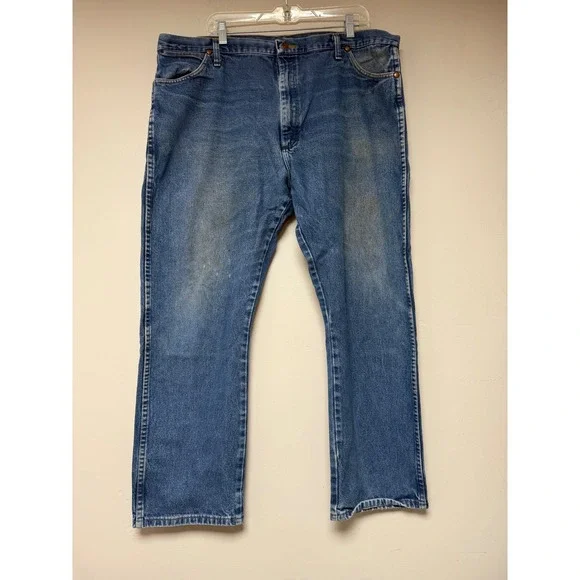 Wrangler Mens Blue Denim Jeans‎ 42x30 Straight Leg Work Pants Casual Wear