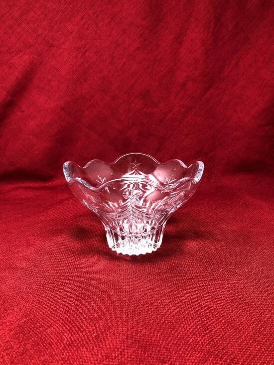 Vintage Mikasa Christmas Tree Night Footed Glass Bowl – 1990s Clear Glass Servin