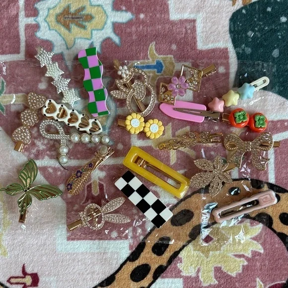 Multicolor Decorative Hair Clips Set - Pink, Yellow, Green, Black & White