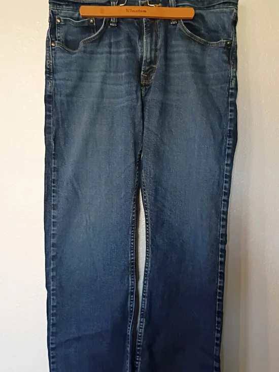 Wrangler Men's Straight Leg Dark Blue Jeans