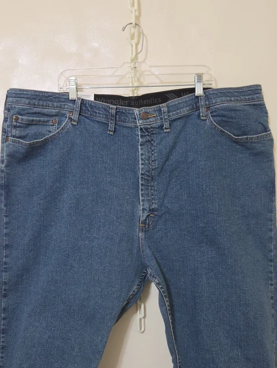 Wrangler Authentics Regular Fit Comfort Flex Waist Jeans - 48 x 32 New with Tags