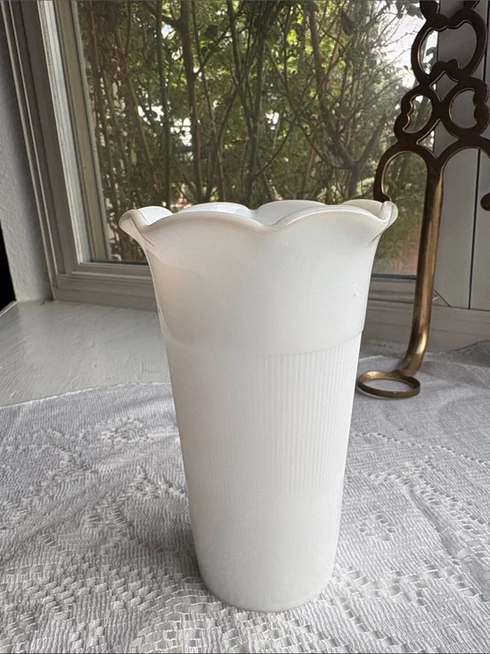 White Scalloped Edge Decorative Vase - Brand Unspecified