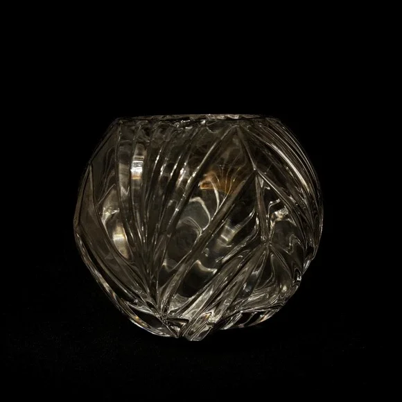 Vintage Glass Rose Bowl – Swirl Cut Design