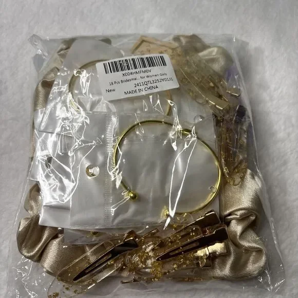 18 PCS Bridesmaid Proposal Gifts Include Pearl Hair Claws
