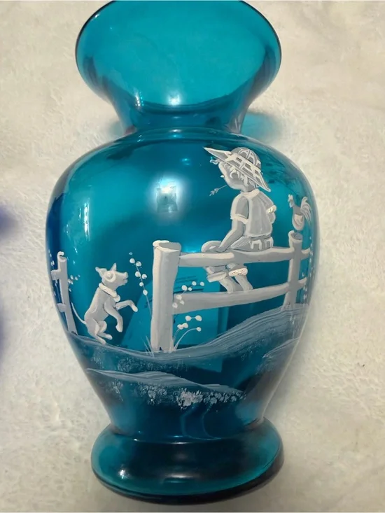 Fenton Mary Gregory hand painted vase 7” beautiful!