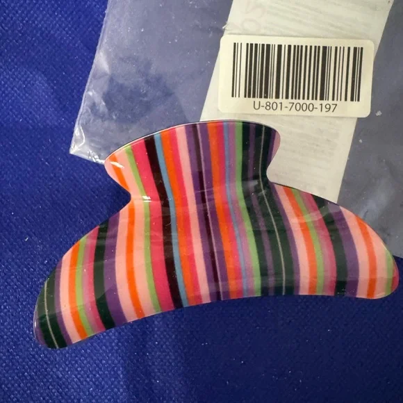 “You color my world” — Urban Outfitters Multicolor Striped Hair Claw - NWT