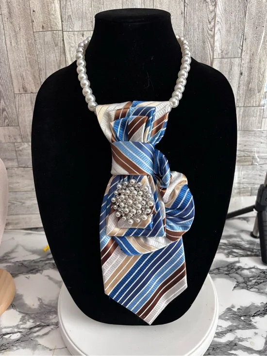 Pearl-Accent Blue Striped Neckpiece with Brooch