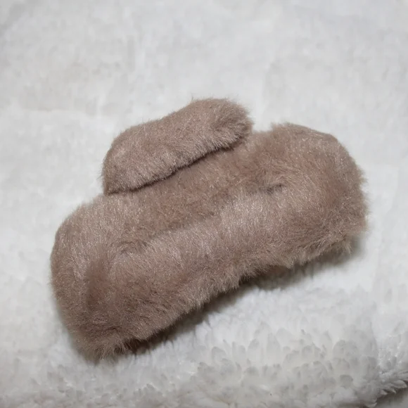 CloudSoft Luxe Clip – Toffee Glow