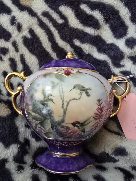 N°1532A RARE Ardleigh Elliott Nature Jeweled Treasures porcelain Music Box.2000