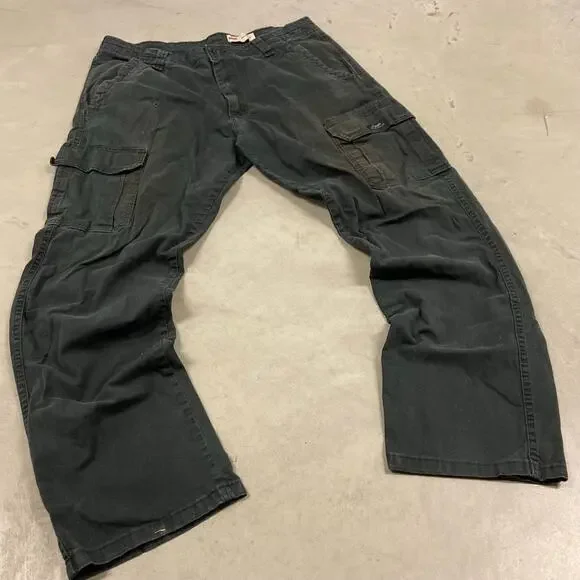 vintage thrashed wrangler cargo pants 34x32