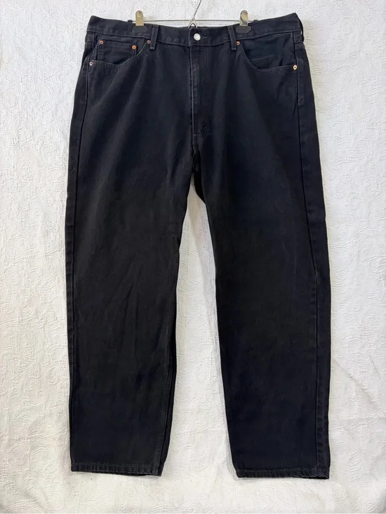 Vintage Y2K Levi’s Men’s 550 Relaxed Fit Black Denim Jeans W44 L32