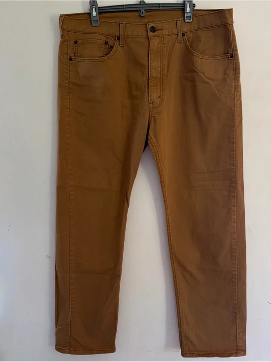 Levi's Straight Fit Men's Jeans in Brown