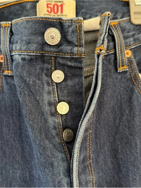 Levi's 501 Straight Leg Jeans in Dark Indigo with Contrast Stitching