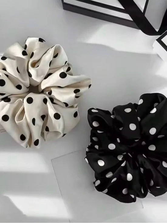 Buy now! Oversized polka dot satin scrunchie set