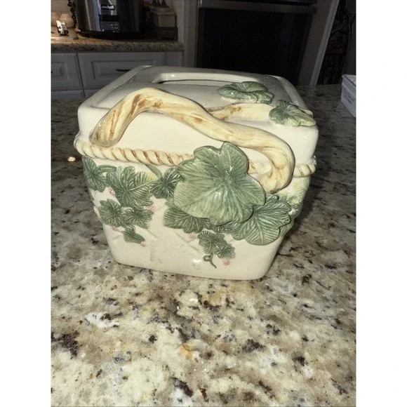 Fitz &‎ Floyd Classics Crawling Ivy Ceramic Tissue Box Cover Floral 3-D