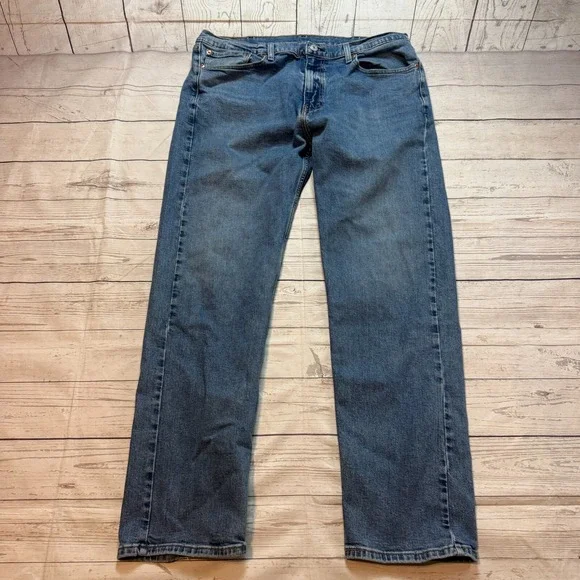 Levi's 505 Jeans Blue Denim Pants‎ Straight Men's Size 38x32 (Fits 35x29)