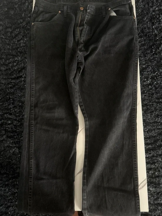 Wrangler Men's Washed Black Straight Jeans