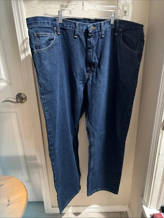 Wrangler Men's Straight Leg Dark Blue Jeans 44x30 NWT