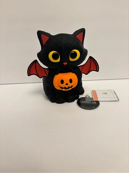 Bath and Body Works Light-up Spooky Kitty Soap Holder Halloween 2026 NWT