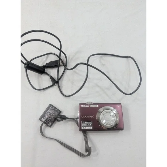 *LENS ERROR* *PARTS ONLY* Nikon COOLPIX S3000 12MP Point & Shoot Purple