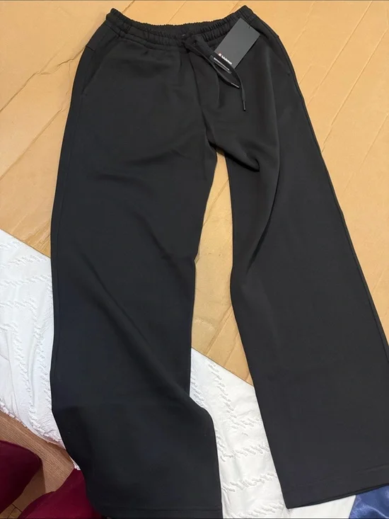 lululemon athletica Men's Black Wide-Leg Drawcord Sweatpants