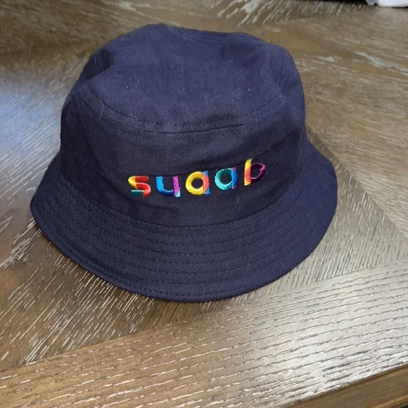 Navy bucket hat