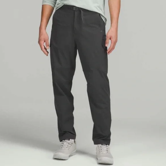 Lululemon Outdoor Training Pants Size 33
