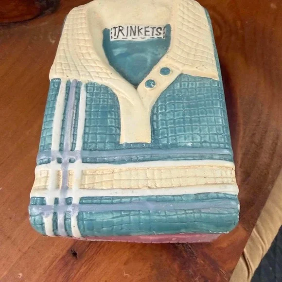 Vintage trinket box