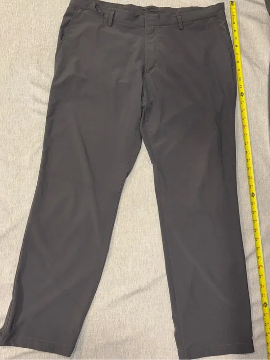 Men's Classic Straight-Fit golf pants  - Charcoal Gray