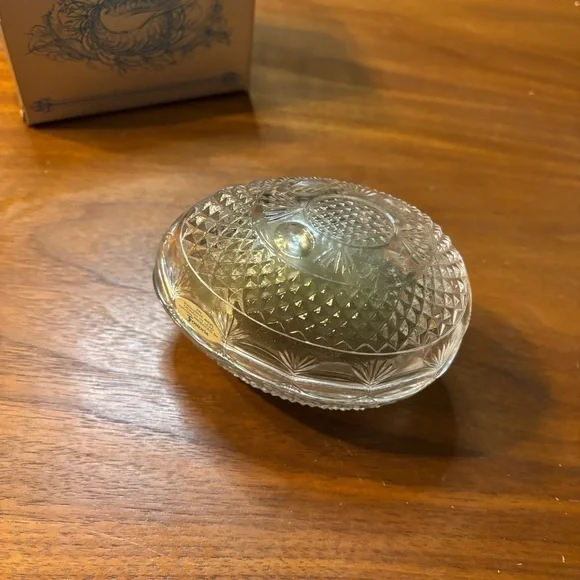 New Vintage Avon Mother's Day Glass Fostoria Egg Soap Dish With original Soap