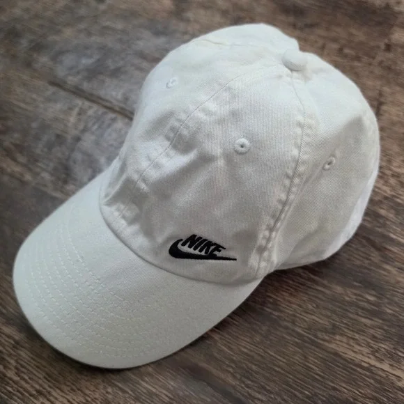 NIKE Heritage86 Baseball Hat Women OS White Adjustable Cotton Twill Cap