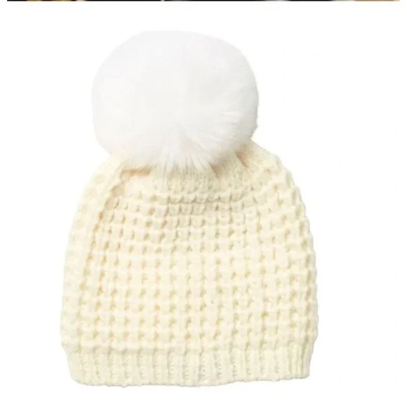 KYI KYI CANADA | Ivory Knit Beanie With Faux Fur Pom