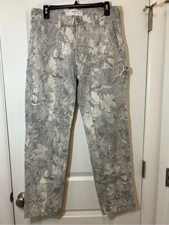Hollister Men's Gray Abstract Print Cargo Pants