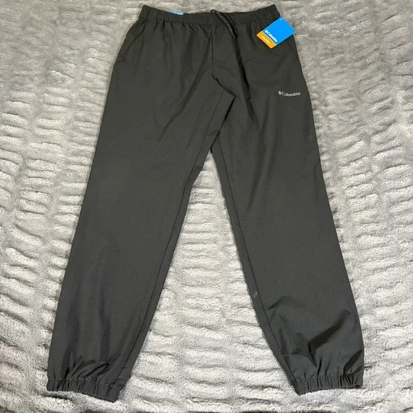 Columbia Hike Jogger Mens Medium Regular Black AM5842-010 Omni-Shield NWT