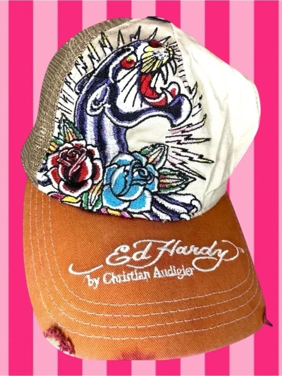 Ed Hardy 2000s Y2K Embroidered Trucker Hat