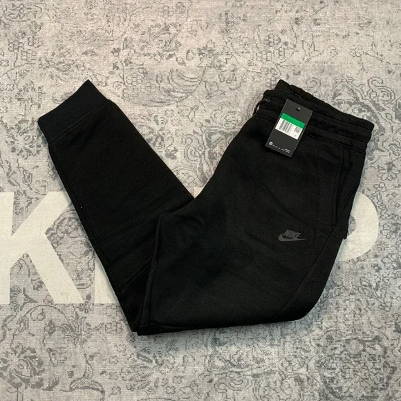 Nike Tech Fleece Joggers Mens XL Black Tapered Sweatpants 805163-010 NWT
